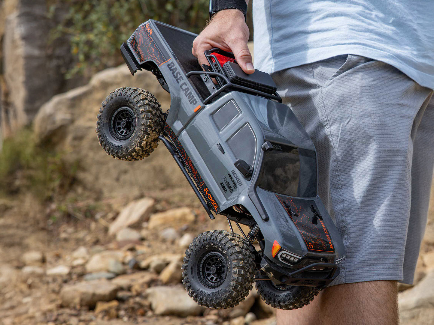 1/10 SCX10 III Base Camp 4X4 Rock Crawler RTR Grey - C-AXI-1375T2