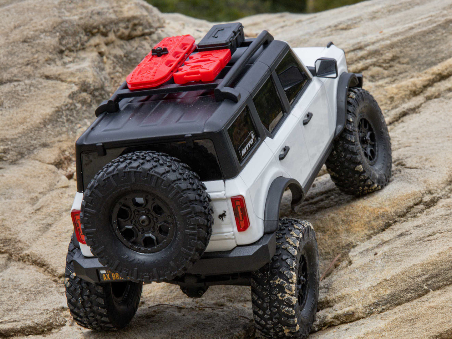 1/24 SCX24 Ford Bronco 4X4 RTR (inc Battery & Charger) White - C-AXI00006V2T4