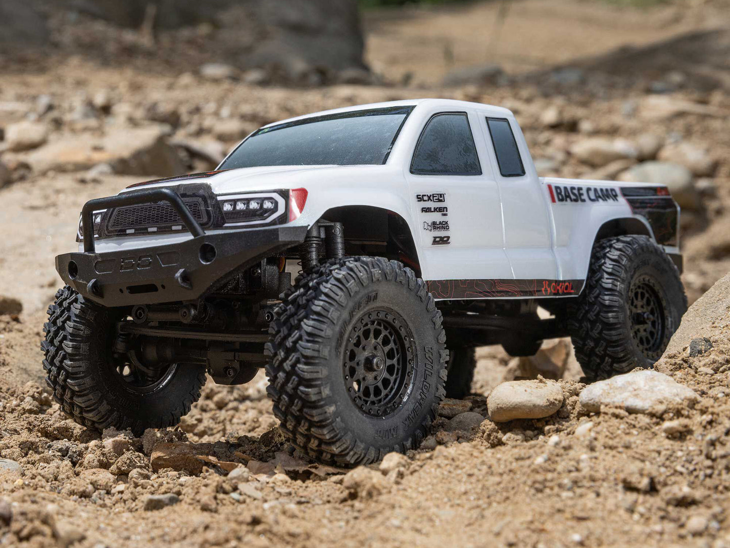 1/24 SCX24 Base Camp 4WD Rock Crawler RTR White - C-AXI-1219T1