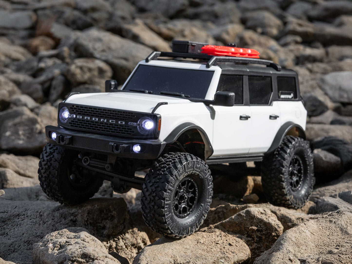 1/24 SCX24 Ford Bronco 4X4 RTR (inc Battery & Charger) White - C-AXI00006V2T4
